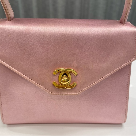 ❌SOLD❌Vintage Chanel Rose Pink Handle Bag - Picture 3 of 13
